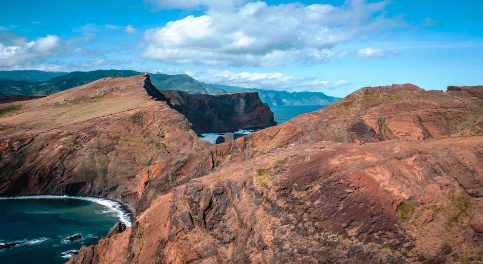 Der Strand unterhalb des Berges Ponta de São Lourenço ist wegen seiner Abgeschiedenheit beinahe schon ein Geheimtipp unter den Stränden auf Madeira