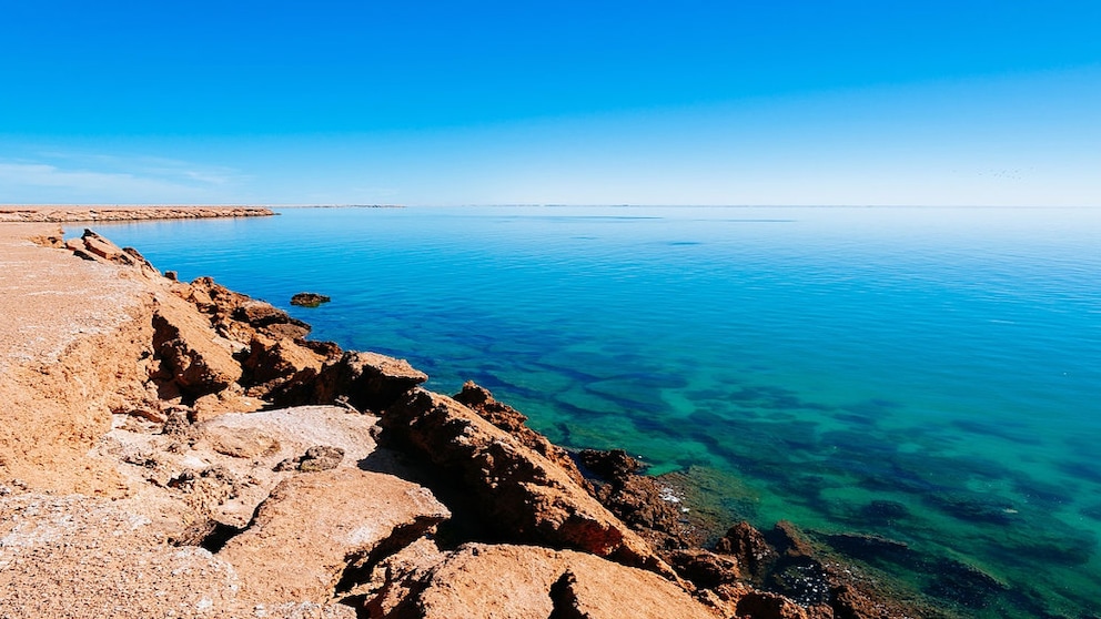 Die Atlantikküste Marokkos in der Nähe der Stadt Dakhla