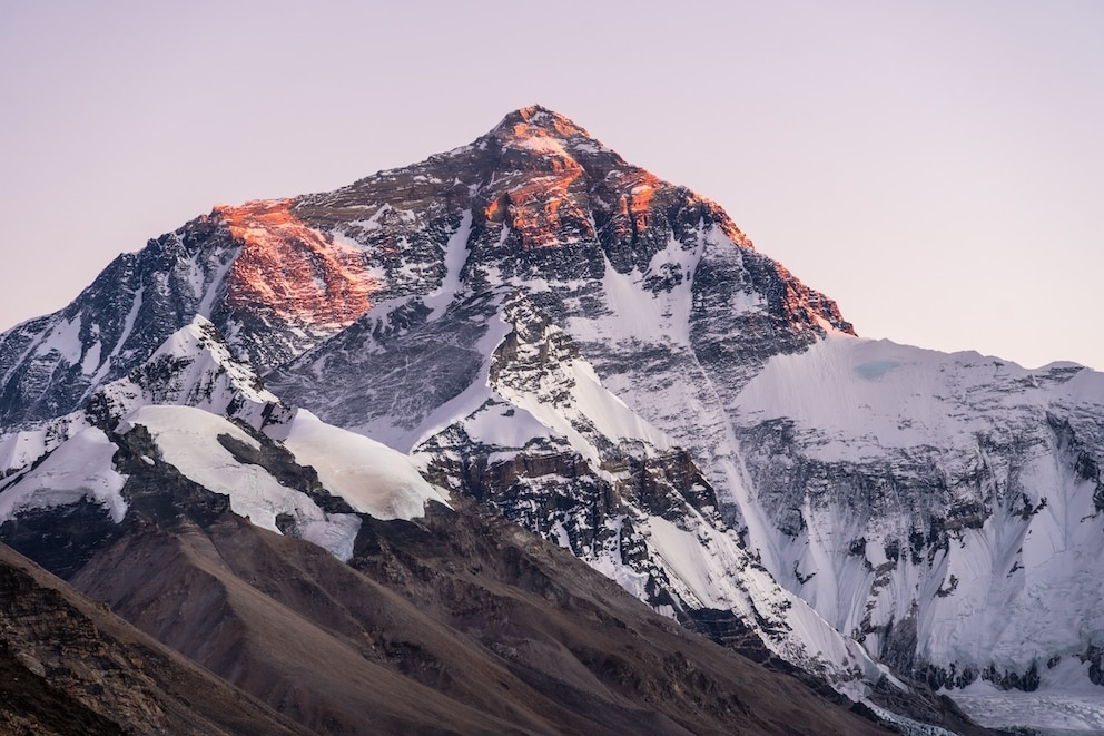 Auf dem Mount Everest liegen mehrere Tonnen Abfall, darunter ein großer Teil menschlicher Exkremente