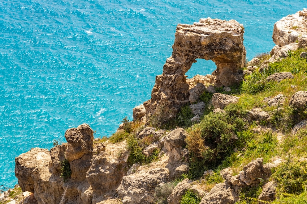 Pissouri bietet einen malerischen Blick auf das Meer