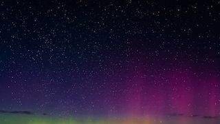 Auch die Lüneburger Heide ist ein idealer Ort, um die Polarlichter von Deutschland aus zu sehen