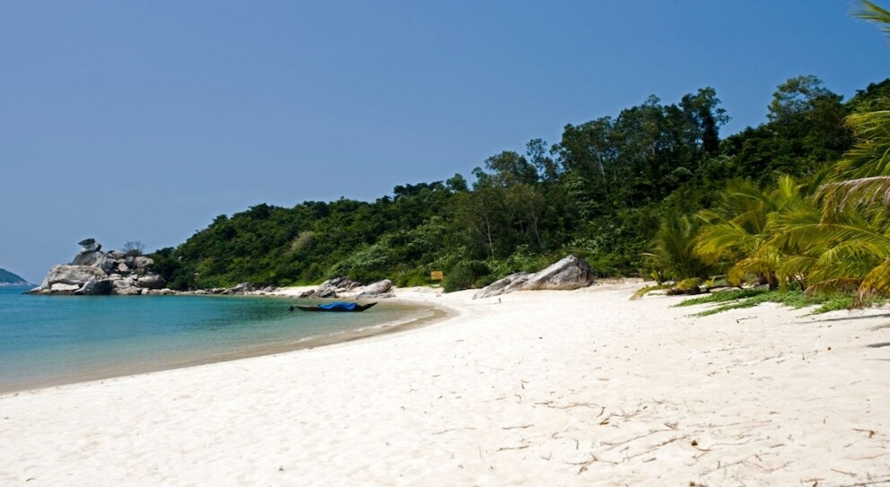 Cham Island hides some of Vietnam's most beautiful beaches