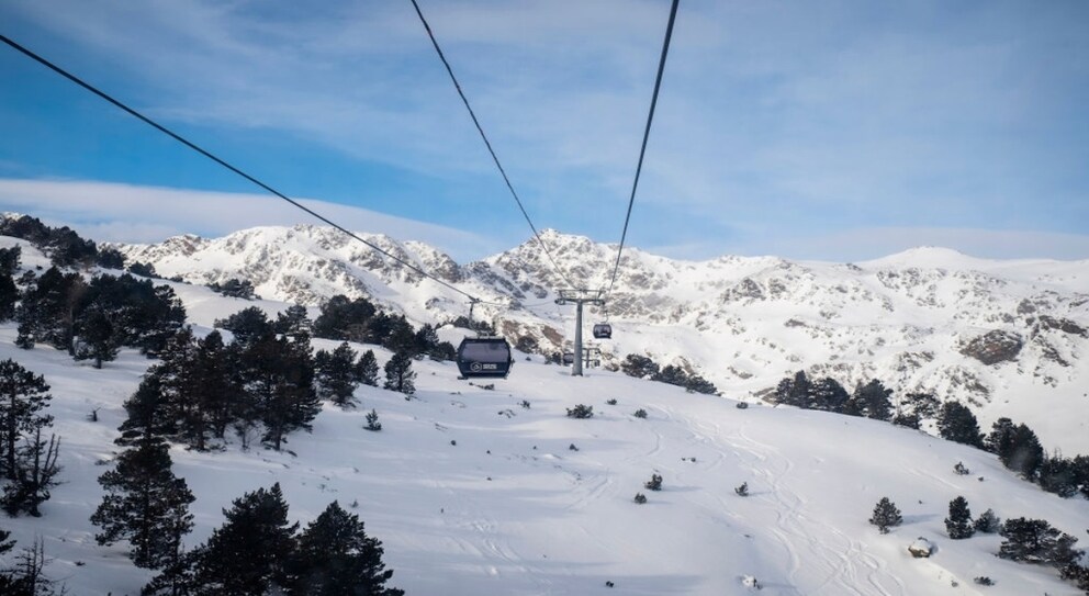 The Principality of Andorra is located between Spain and France and is our insider tip for a ski vacation in January