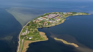 Auf den ersten Blick wirkt die Ostseeinsel Riems wie eine Ferieninsel, doch der Schein trügt