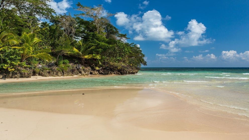 Dieser Strand liegt am äußersten Ende der Halbinsel Samaná im Norden der Dominikanischen Republik