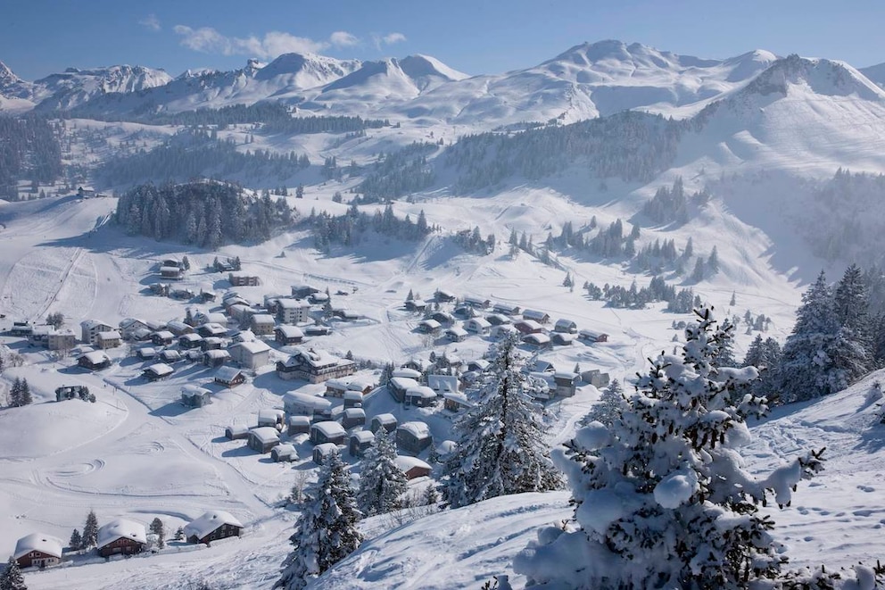 In dem Skigebiet Stoos in der Schweiz stehen die Chancen auf weiße Weihnachten sehr gut