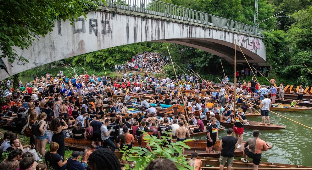 Tübingen Stocherkahnrennen