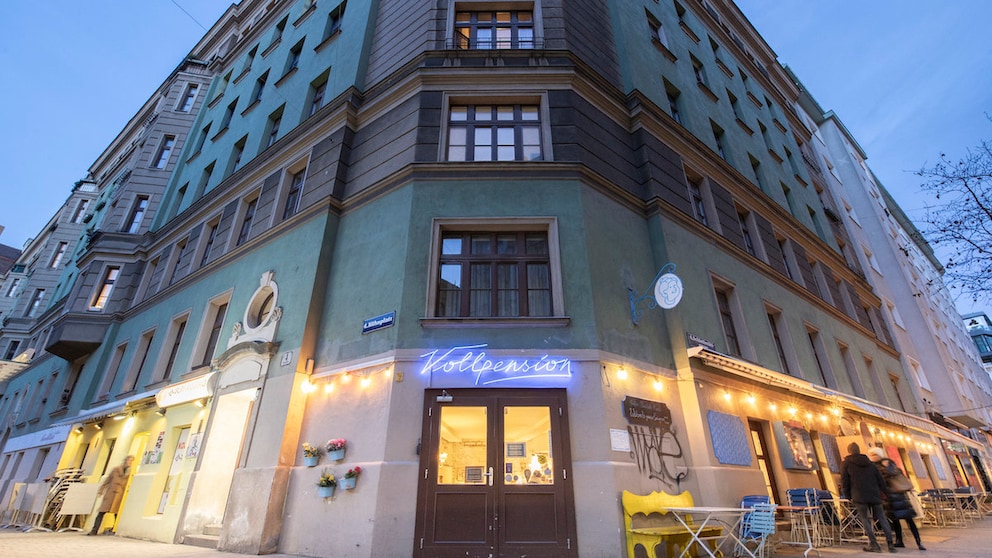 Generationen-Café „Vollpension“ im Wiener Servitenviertel: Hier kellnern Senioren, die keine Lust auf Einsamkeit haben