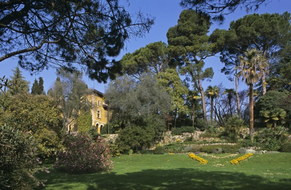 Blick in den botanischen Garten von André Heller in Gardone Riviera am Gardasee