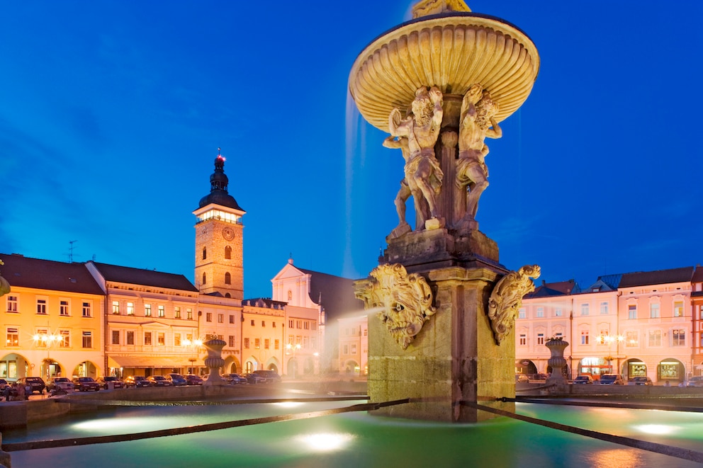 Der Samsonbrunnen am Hauptplatz von Budweis