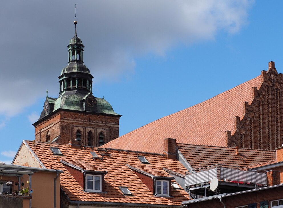 Der Glockenturm der Kirche in Wittstock/Dosse