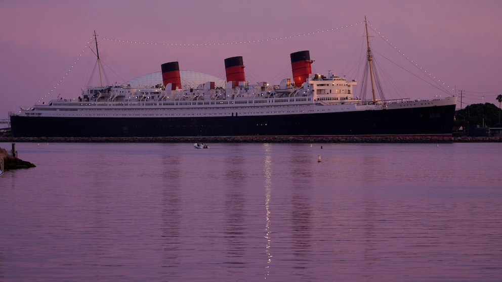 Die RMS Queen Mary in Long Beach: Früher ein Luxus-Liner, heute ein Hotel-Schiff