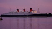 Die RMS Queen Mary in Long Beach: Früher ein Luxus-Liner, heute ein Hotel-Schiff