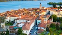 Die kleine Stadt Arona liegt direkt am Ufer des Lago Maggiore