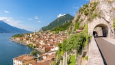 Ein Roadtrip um den Gardasee führt vorbei an malerischen Städtchen wie Limone sul Garda