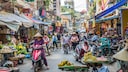 Hanoi zählt zu den beliebtesten Reisezielen in Südostasien – nicht nur wegen der zahlreichen Sehenswürdigkeiten, sondern auch, weil das Leben in Vietnams Hauptstadt vielerorts noch immer sehr authentisch ist