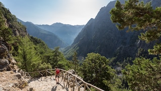 Die Samaria-Schlucht ist eine der größten Attraktionen Kretas. DIe Ausblicke bereits beim Einstieg in den Wanderweg sind spektakulär.