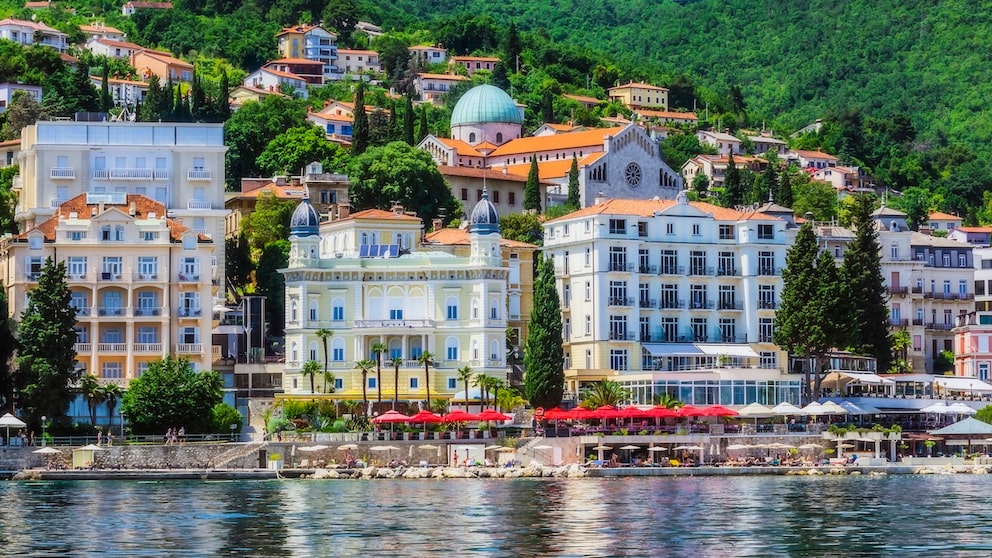 Die Küstenstadt Opatija ist für ihre elegante Architektur bekannt.