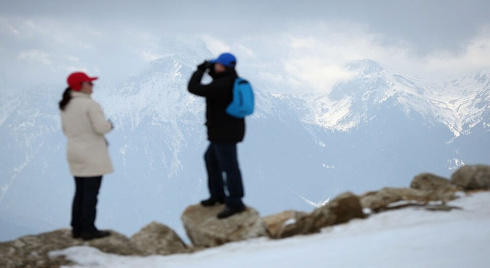 Im transsilvanischen Brasov ist der Skiurlaub nicht nur vergleichsweise günstig, sondern der Schneefall garantiert