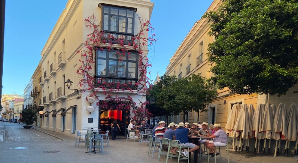 Die Stadt Jerez de la Frontera gehört zur andalusischen Provinz Cadiz und eignet sich besonders im Februar für einen Städtetrip