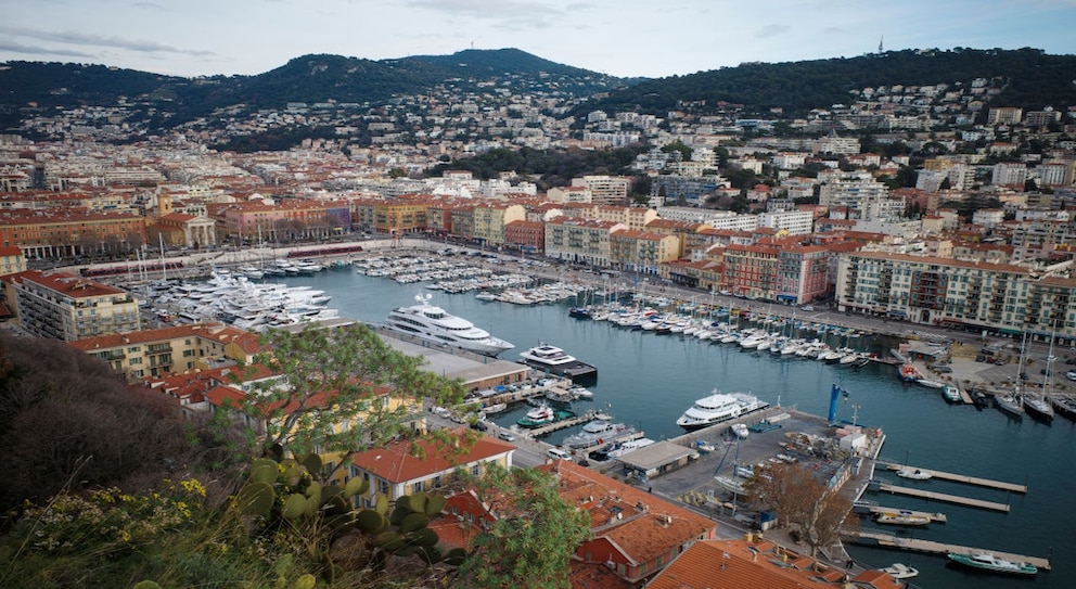 Der Hafen von Nizza heißt Lympia und ist ein tolles Ziel bei einem Urlaub im März