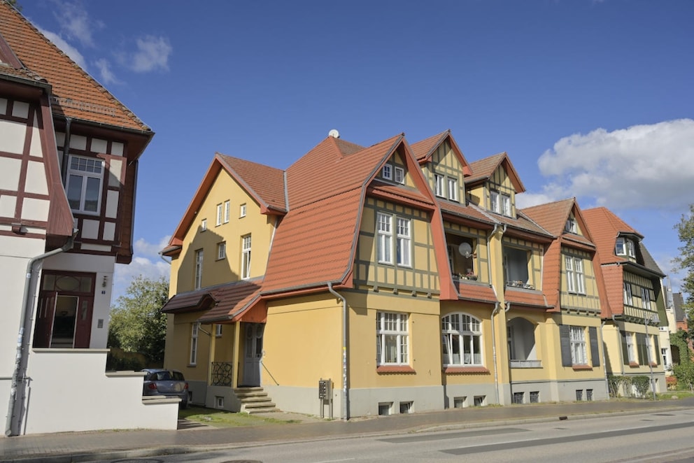 Wunderschöne Häuser stehen in der Altstadt von Bad Doberan