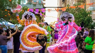 Feierlichkeiten zum „Dia de los Muertos" in San Antonio im Oktober: Die Stadt im Herzen von Texas verzaubert seine Besucher mit einem einzigartigen kulturellen Mix, historischen Highlights und moderner Urbanität
