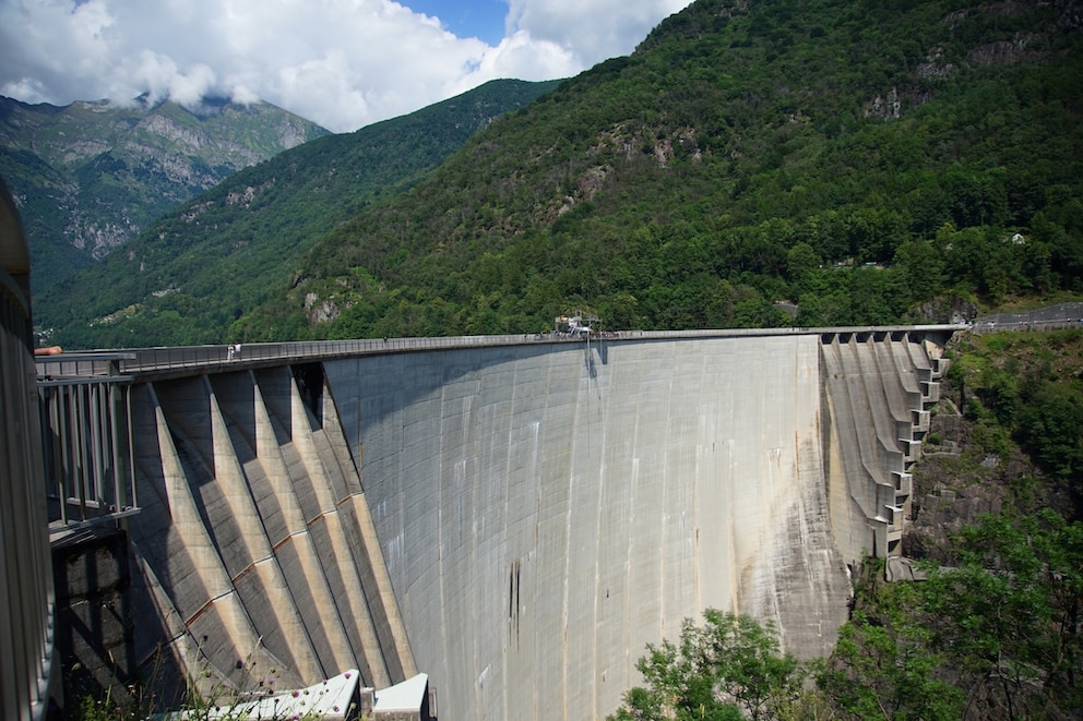 Verzasca-Staudamm