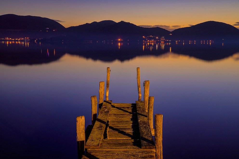 Blick über den Lago di Massaciuccoli  im Abendlicht