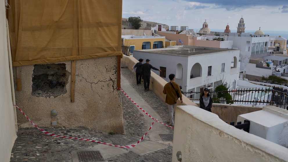 Zahlreiche Erdbeben haben die griechische Insel Santorini erschüttert