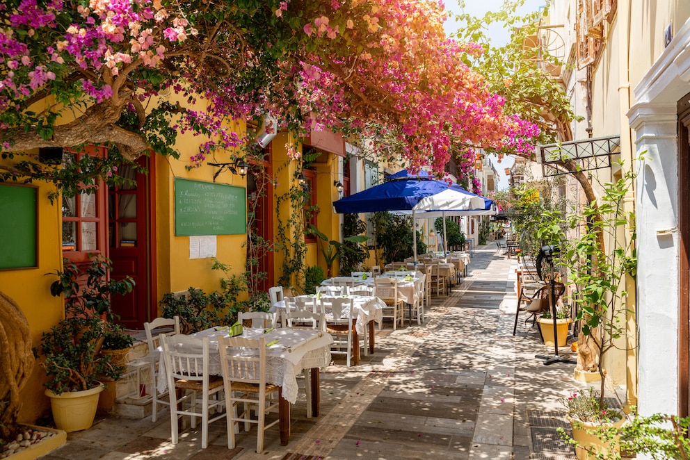 Hübsche Gassen laden in Nafplio zum Bummeln und Einkehren ein