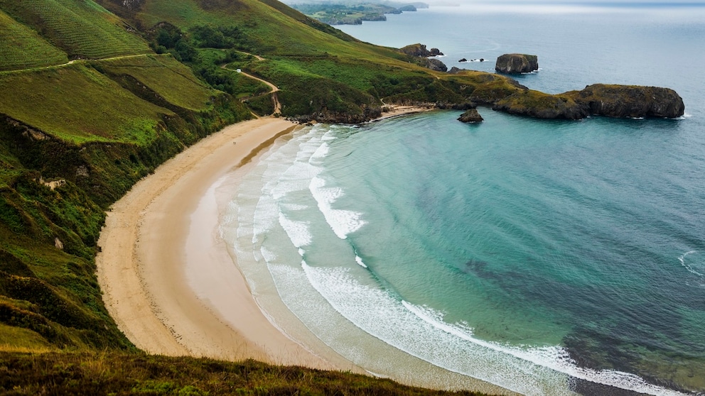 Die Playa de Torimbia in Spanien