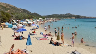 Für diesen Strand in Sardinien braucht man nun eine App