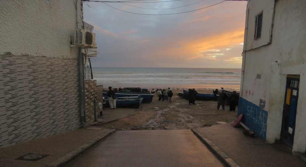 Die kleinen Gassen von Taghazout enden unten am Strand