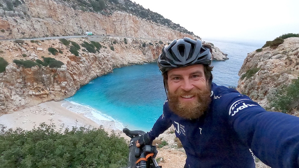 Der Extremsportler Jonas Deichmann erhielt auf seiner Mission, die Welt zu umrunden, den Beinamen „ deutscher Forrest Gump“