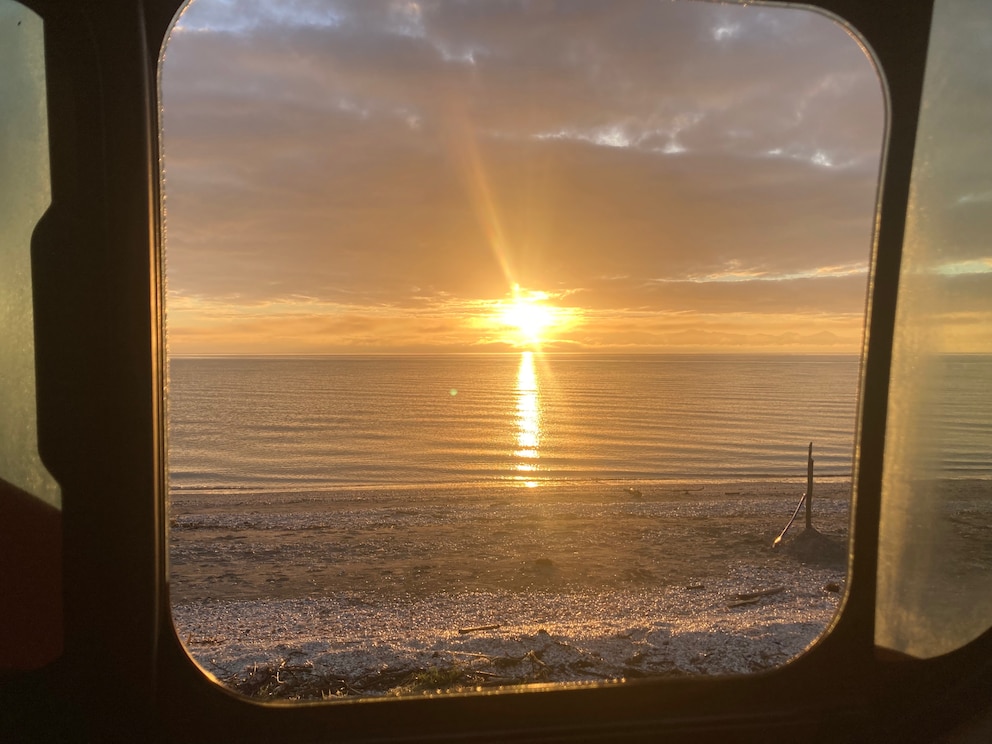 Sonnenaufgang über der Coromandel Peninsula in Neuseeland