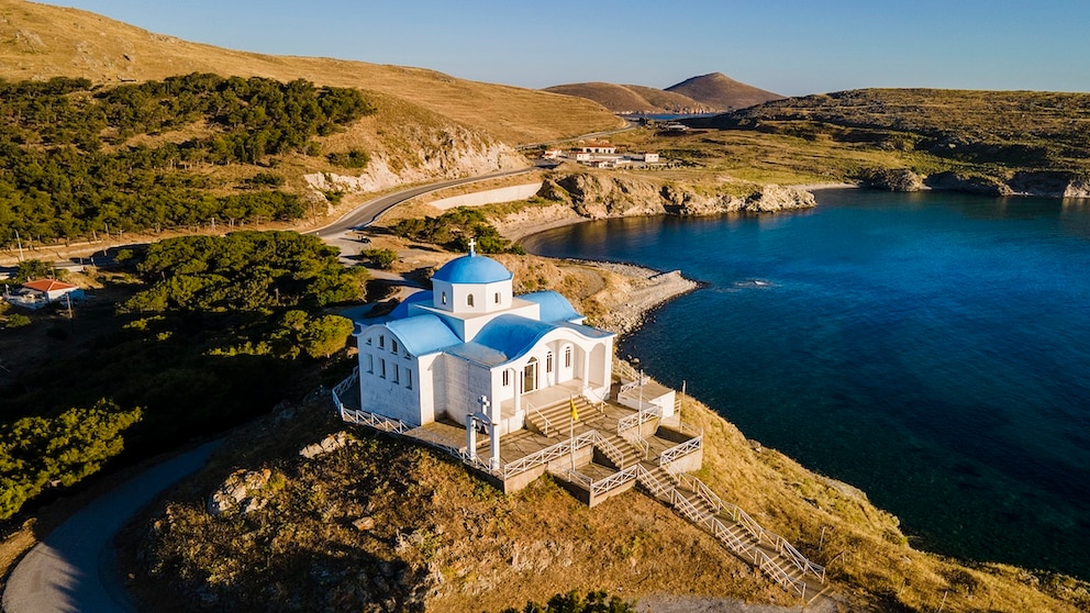 Die Kirche von Agios Nikolaos befindet sich auf der griechischen Insel Lemnos