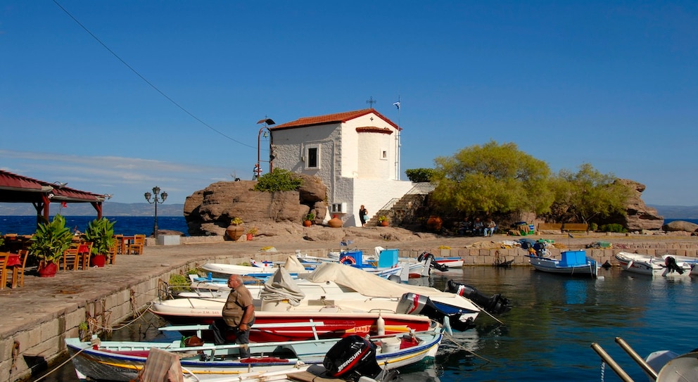 Skala Sikaminea zählt zu einem der schönsten Fischerdörfer der Insel Lesbos