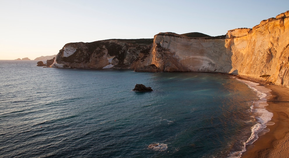 Die Bucht Chiaia di Luna ist sicher der bekannteste Strand auf Ponza