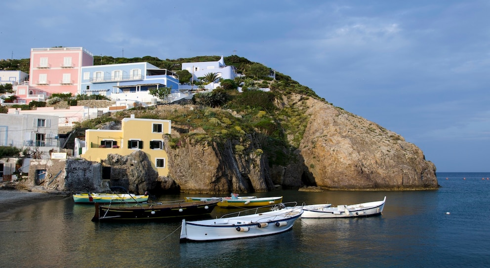 Große Hotels sucht man auf Ponza glücklicherweise vergebens