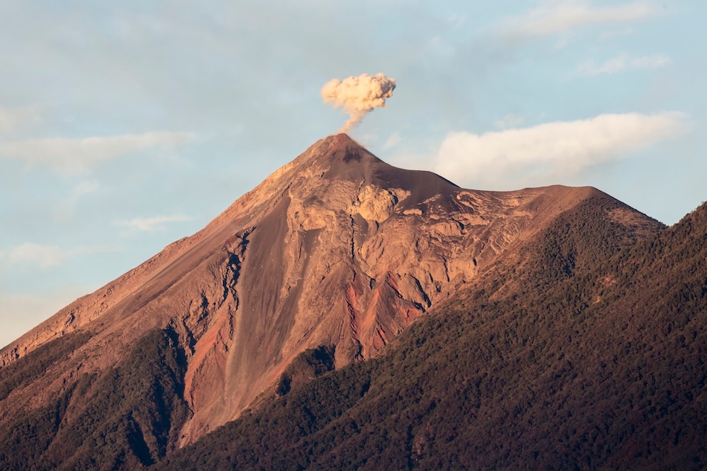 Der Volcán de Fuego in Guatemala ist einer der aktivsten Vulkane weltweit