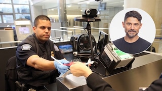 Die Abnahme der Fingerabdrücke und ein Foto gehören zum Standardprozess bei der Einreise in die USA. Hinzu kommen in der Regel noch einige Fragen des Grenzbeamten.