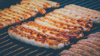 Bratwürste auf Grill: Deutsches Essen in London zu finden, ist kein Problem – denn unsere Autorin kennt die Geheimtipps