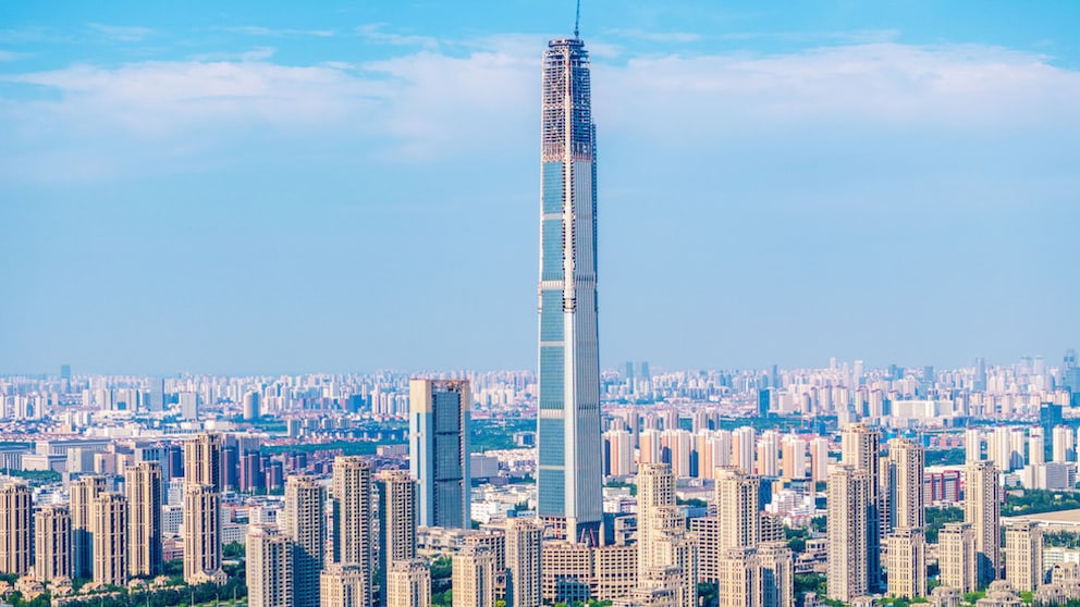 Sprichwörtlich überragend: Der Goldin Finance 117 ist aktuell der höchste unfertige Wolkenkratzer weltweit. Jetzt will China ihn zu Ende bauen.