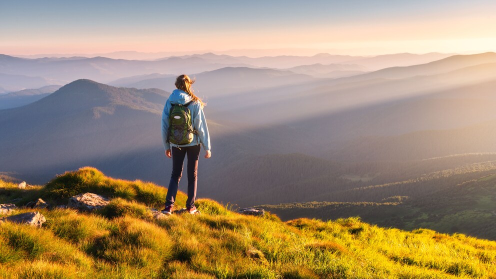 Gut geplant, entspannt gereist!  Wer bei der Reisevorbereitung auch an seinen Impfschutz denkt, hat etwas Wichtiges schon im Gepäck.