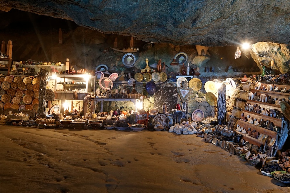 Souvenirgesch&auml;ft in der Herkules-Grotte