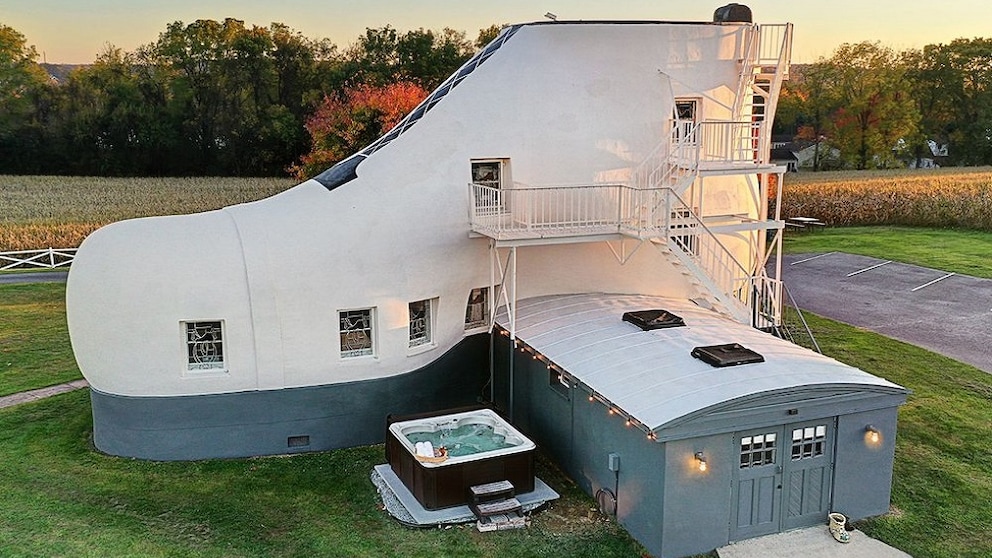 Haines Shoe House