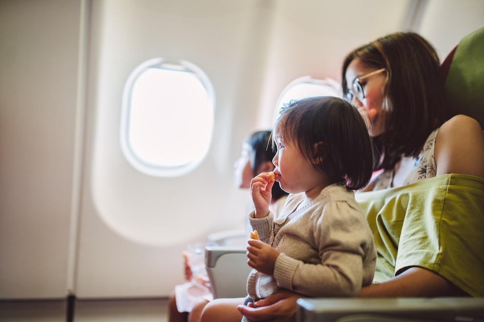 Das Fliegen mit den Kleinsten der Familie kann zu einer wahren Geduldsprobe werden