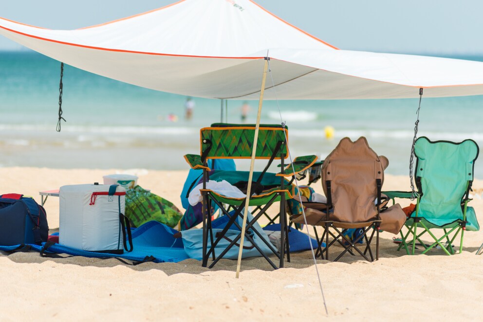 Beach Sprawling