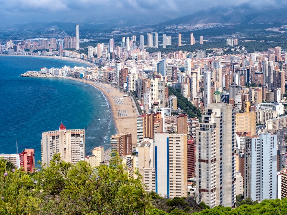 Benidorm ist gepr&auml;gt von Hochh&auml;usern, in denen zahlreiche Hotels untergebracht sind